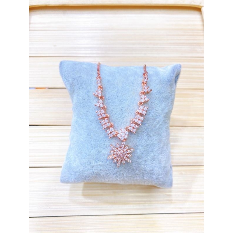 Kalung tura/ kalung replika berlian