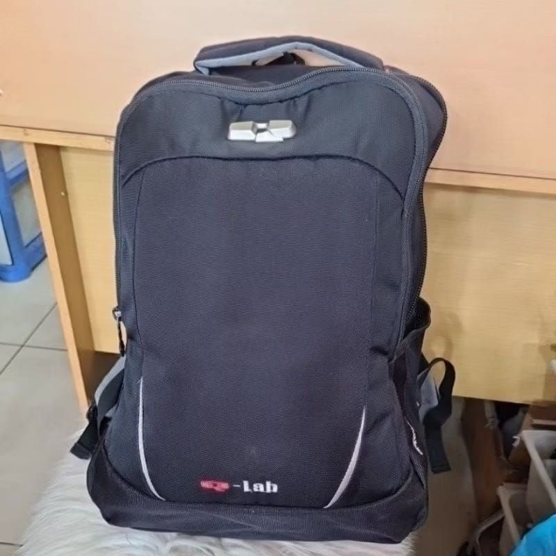 Q-LAB Darklight Tas Ransel With Rain Cover