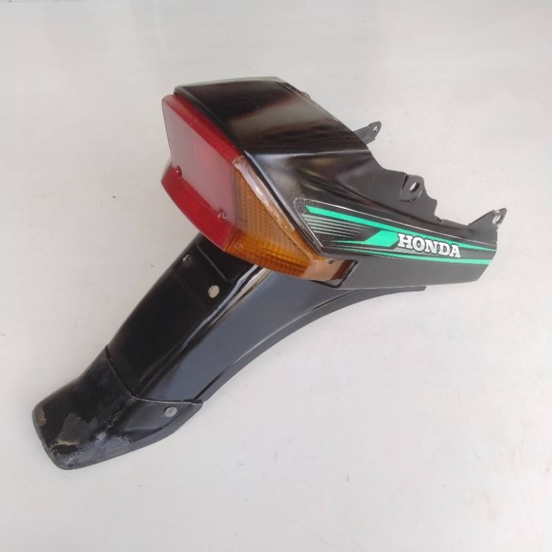 BODI SPAKBOR BELAKANG ASTREA STAR PRIMA SET LAMPU BELAKANG ORIGINAL COPOTAN