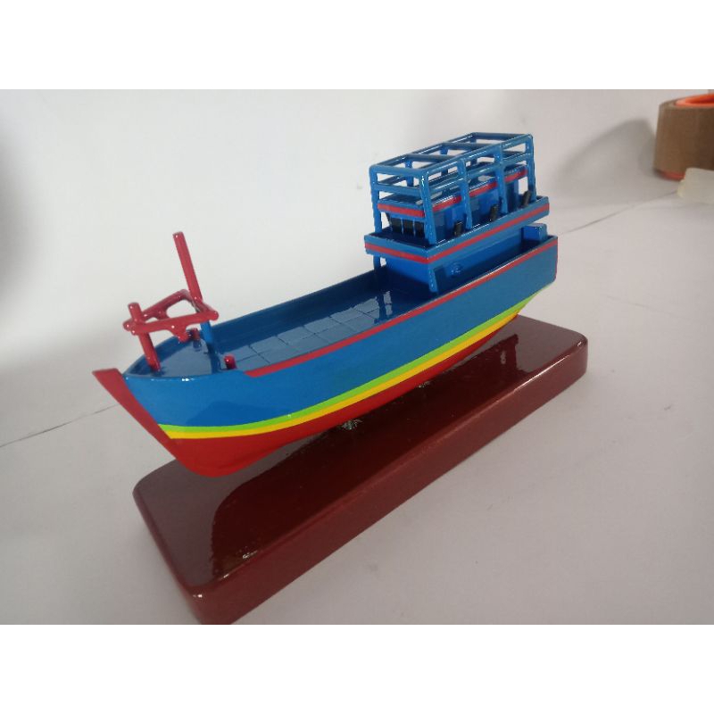 miniatur kapal cakalang, nelayan,cantrang