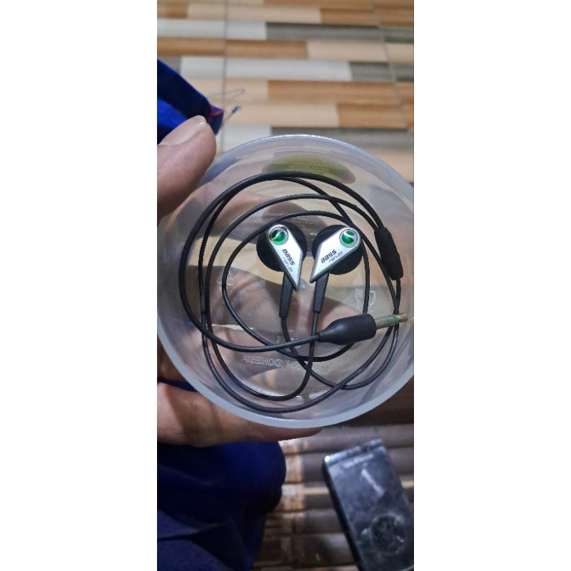 Earbud Sony Ericsson Type mh500 pesanan