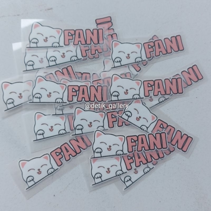 

Label Nama DTF untuk Pakaian