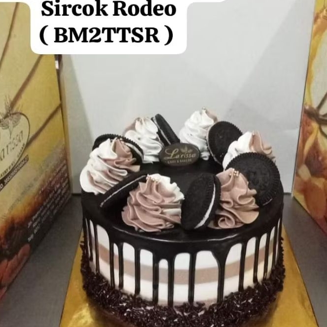 

Black Forest cake sircok rodeo - kue ulang tahun black Forest - cake ultah larissa bakery - kue tart ulang tahun