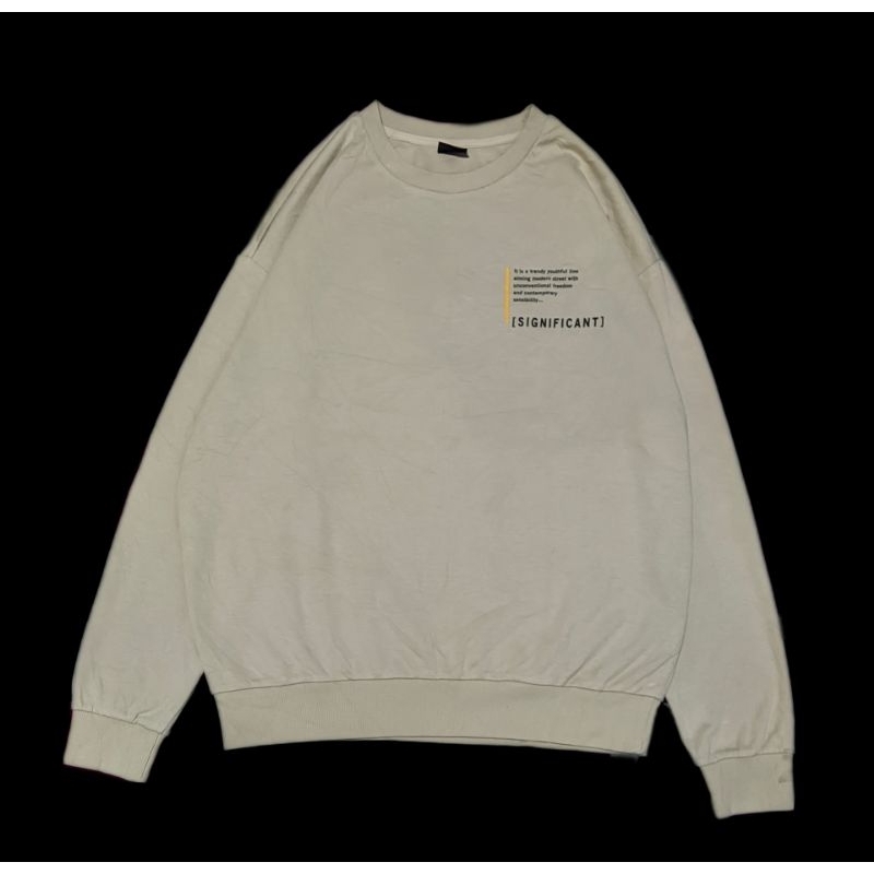 crewneck significant backprint keren