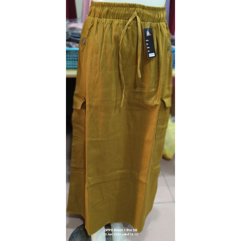 ROK WANITA VIRAL ROK CARGO ,ROK PRESTIGE,ROK BIASA,ROK PLISKET,ROK LEVIS ,ROK HUSNA