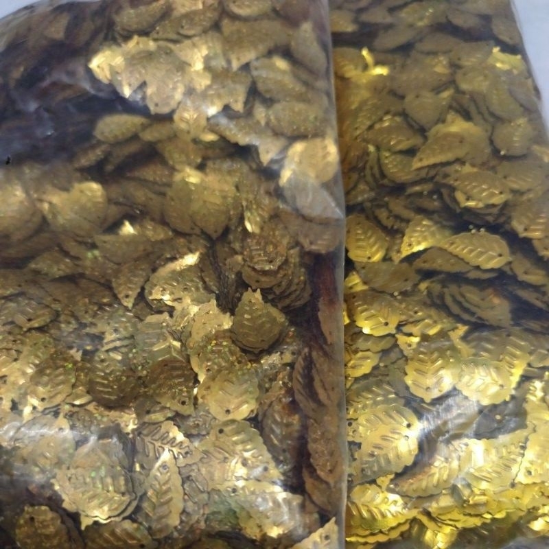ramboci / payet bentuk daun 25mm