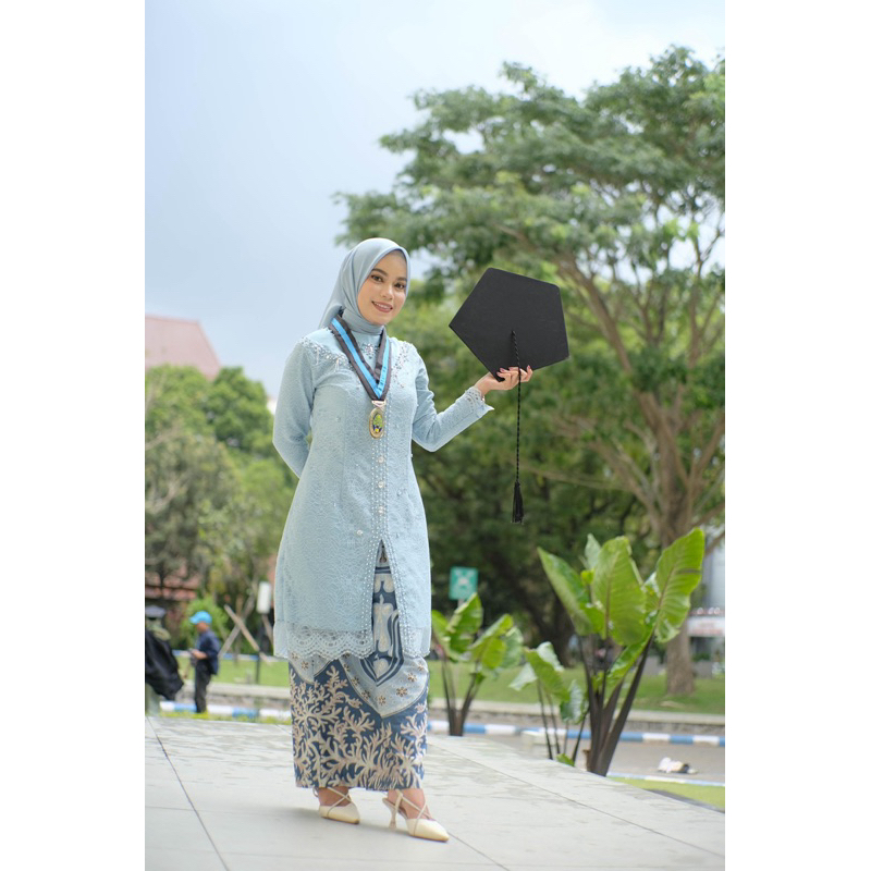 Preloved Kebaya Modern Anggika Sky Blue (izara batik) 1x pakai Realpict