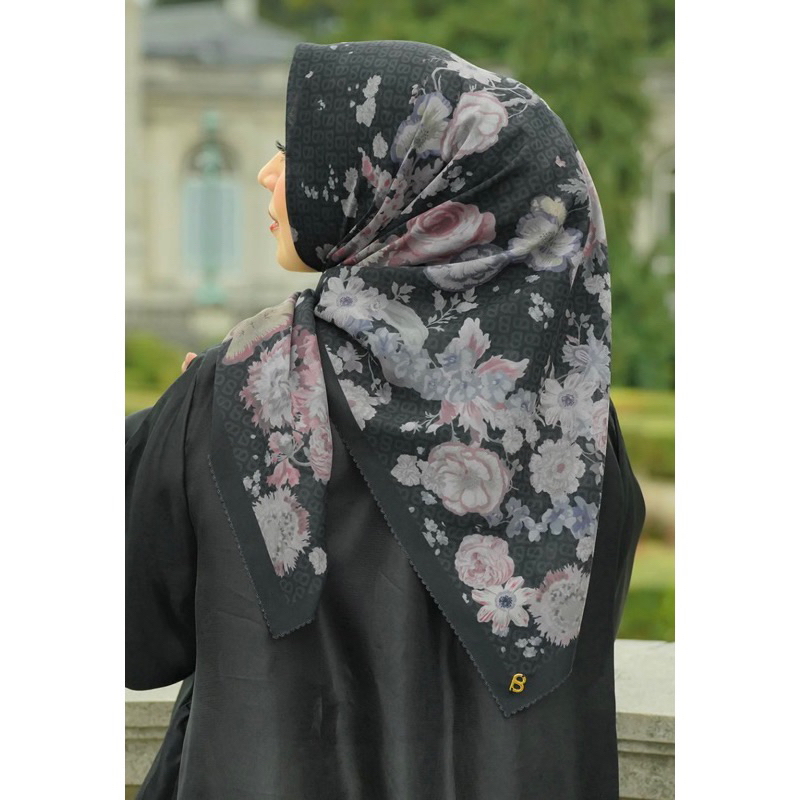blume series buttonscarves jet set new