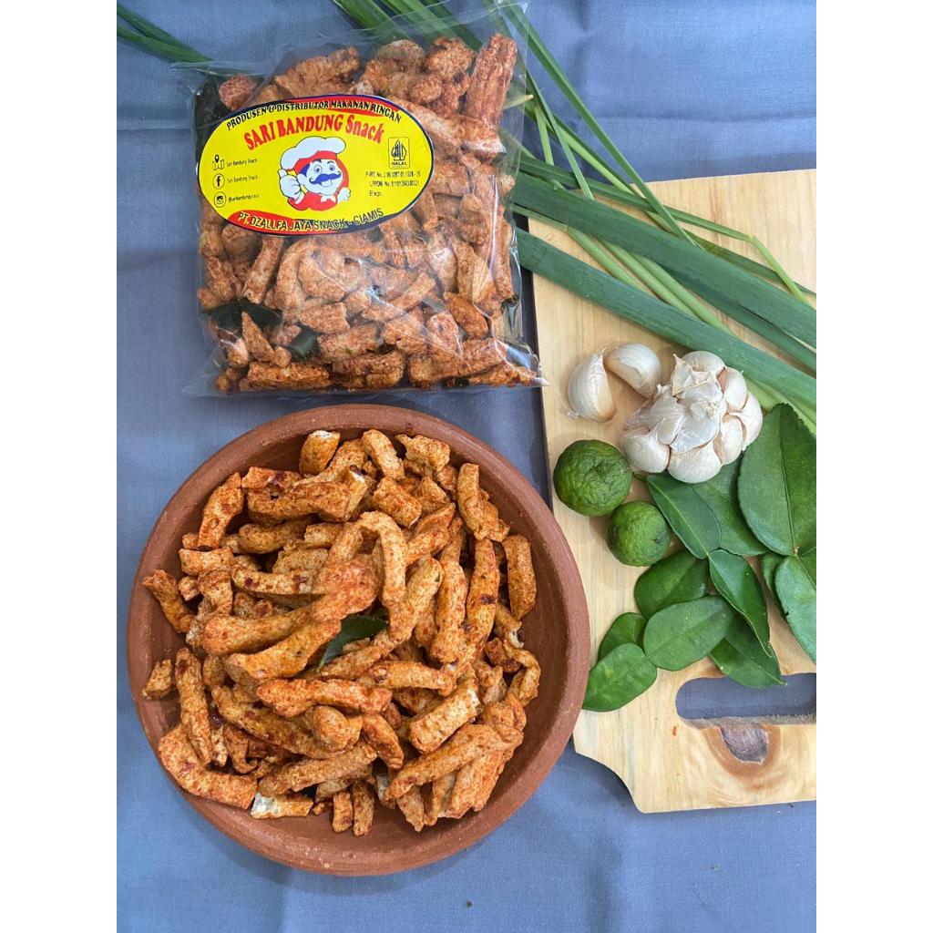 

Basreng sari bandung 1kg viral pedas daun jeruk cabe asli