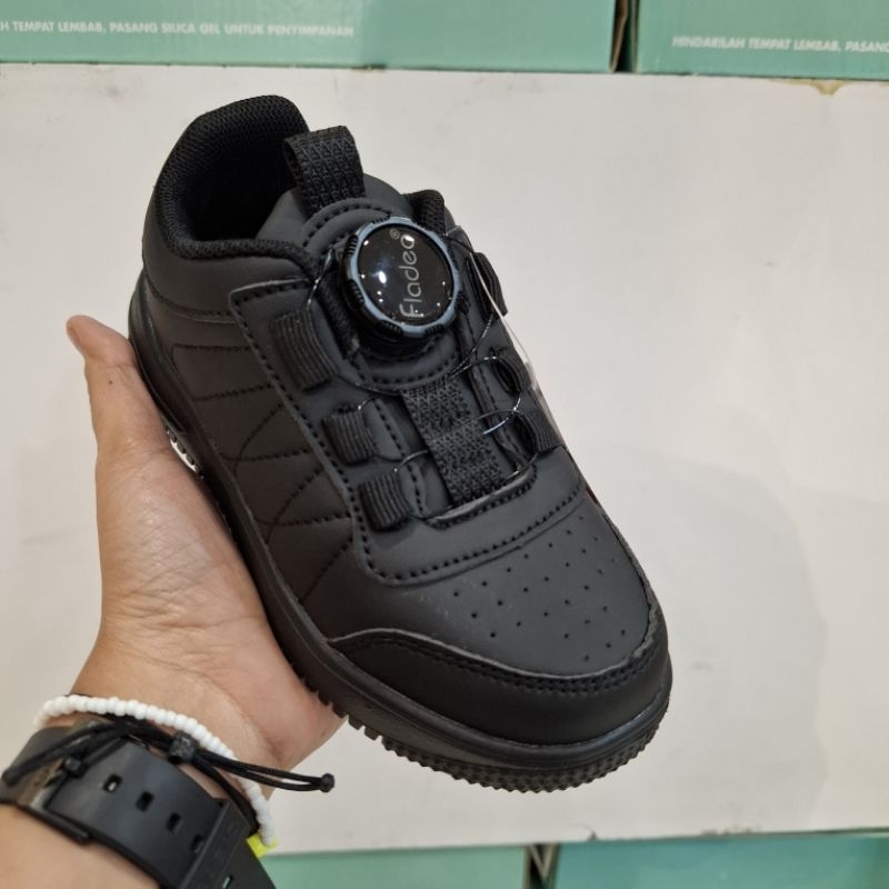 sepatu snekers sekolah full hitam anak fladeo kidz size 26-30