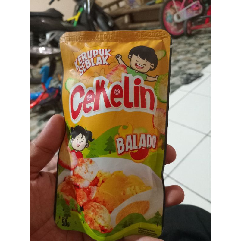 

CEKELIN KERUPUK SEBLAK BALADO,,, FREE GIFT minimal pembelian 5 pcs