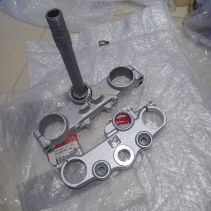 segitiga depan atas bawah crf 150L k84 original honda