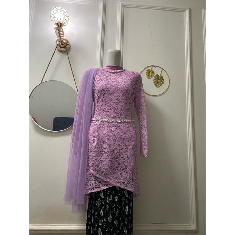 kebaya wisuda/kebaya tunangan/kebaya sayap pundak/kebaya modern/kebaya sayap pundak kekinian/kebaya 