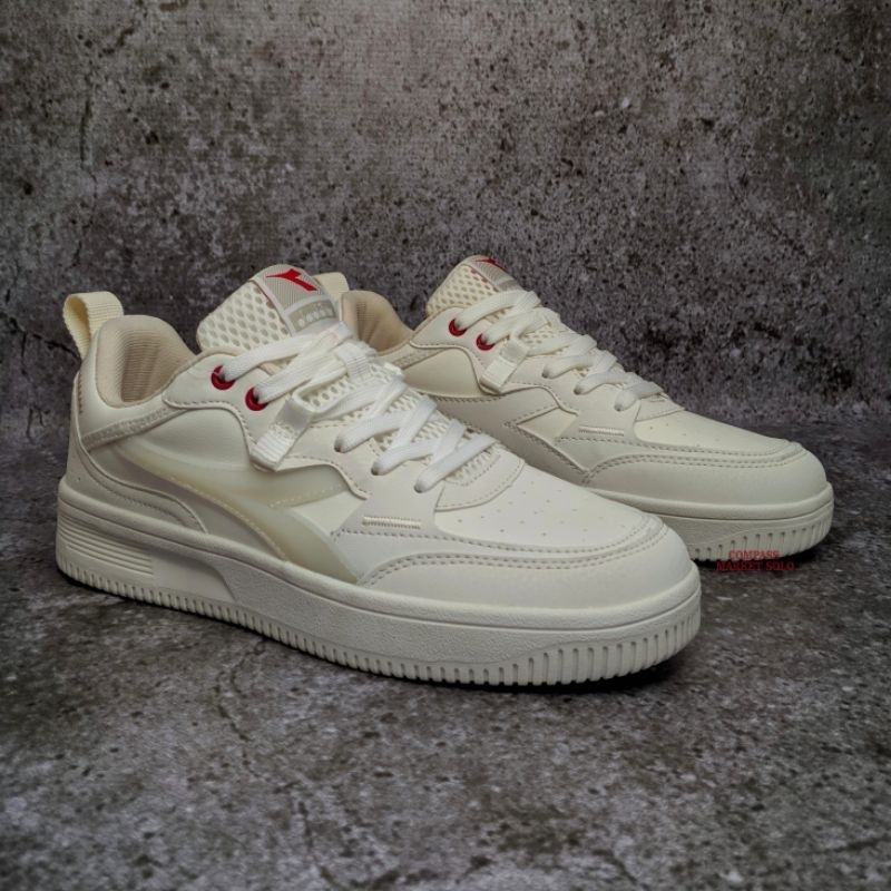 [ORIGINAL] SEPATU DIADORA HERLIN MEN WHITE DIACA230703