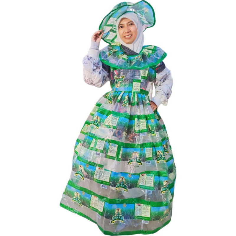 Kostum baju karnaval perempuan dewasa daur ulang/upcycle plastik ramah lingkungan