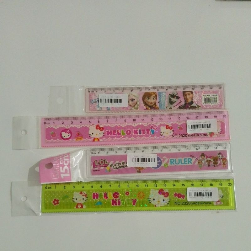 

PENGGARIS 15CM serba 1.500