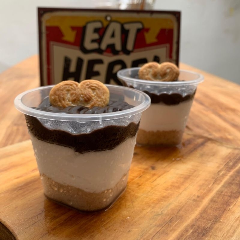 

Dessert box. Regal choco. Dessert cup