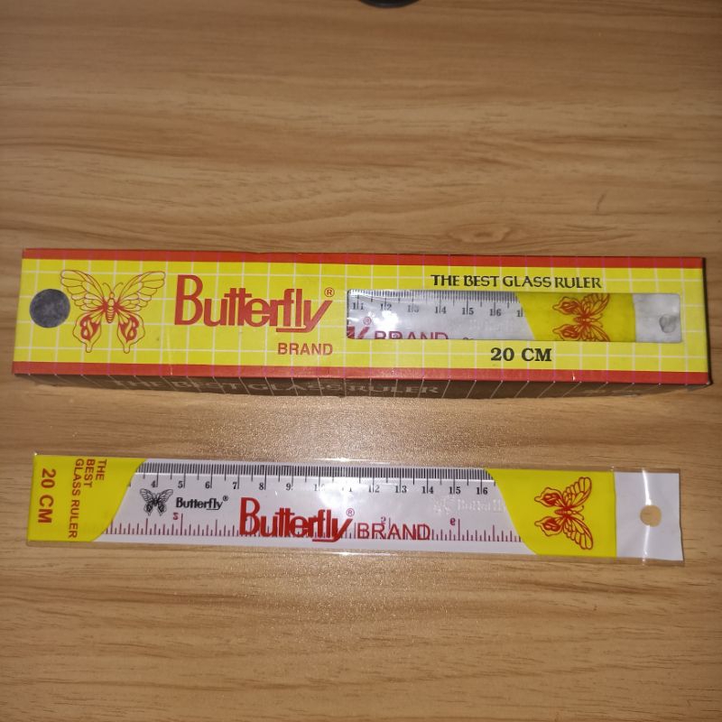 

Penggaris Butterfly Plastik (Ukuran 20 Cm)