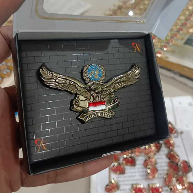 super luxury brevet wing pin pdh monusco un garuda