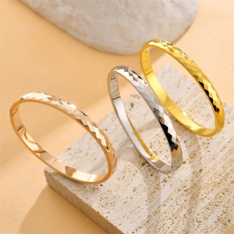 Clafel & Co - JULIA Gelang Tangan Wanita Titanium Asli Lapis Emas 18K Bangle Jewelry