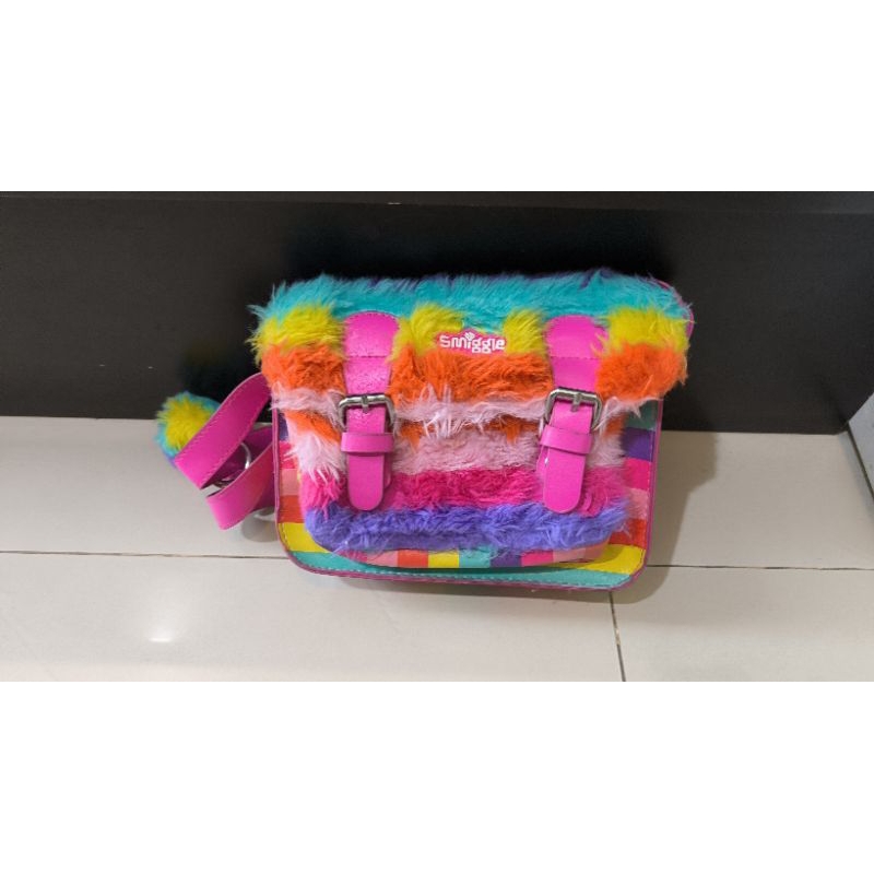 Tas Sling SMIGGLE Original/ Tas selempang SMIGGLE Original Preloved/ Tas selrmpang anak perempuan pr