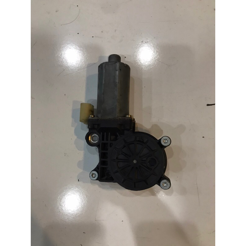 motor regulator E46 depan kiri