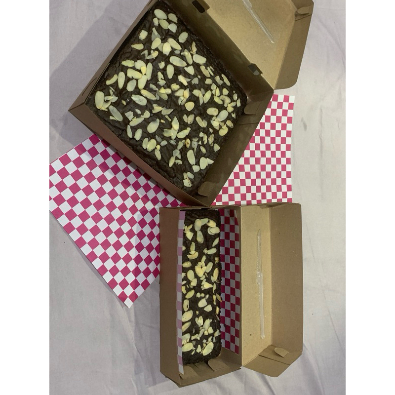 FUDGY BROWNIES 20x20