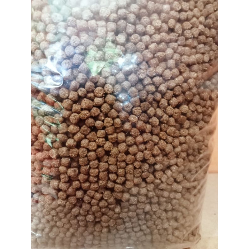 Pakan lele tombro gurami nila / pelet ikan