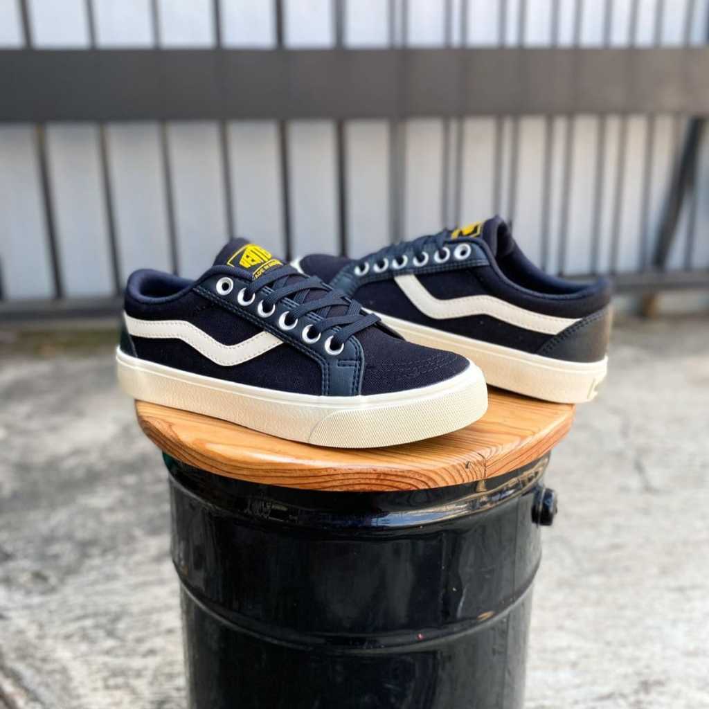 VENTELA REPUBLIC LOW BLACK NATURAL 100% ORIGINAL - SEPATU VENTELA ORIGINAL - SEPATU CASUAL - SEPATU 