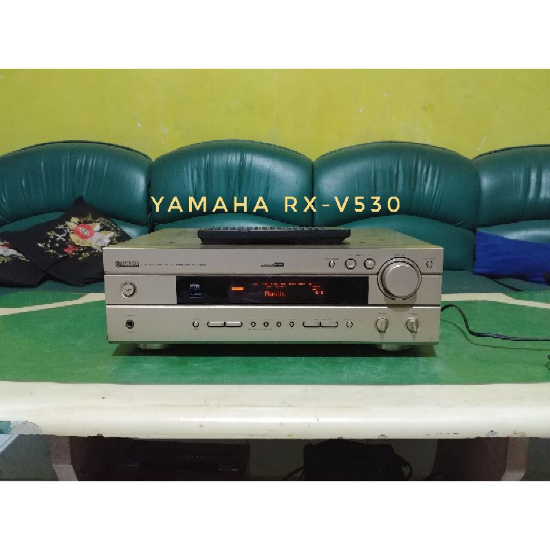 Ampli AV Receiver YAMAHA RX-V530 plus remot