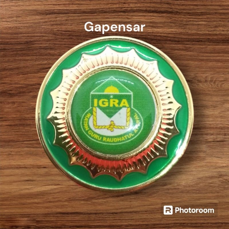 Pin matahari hijau IGRA
