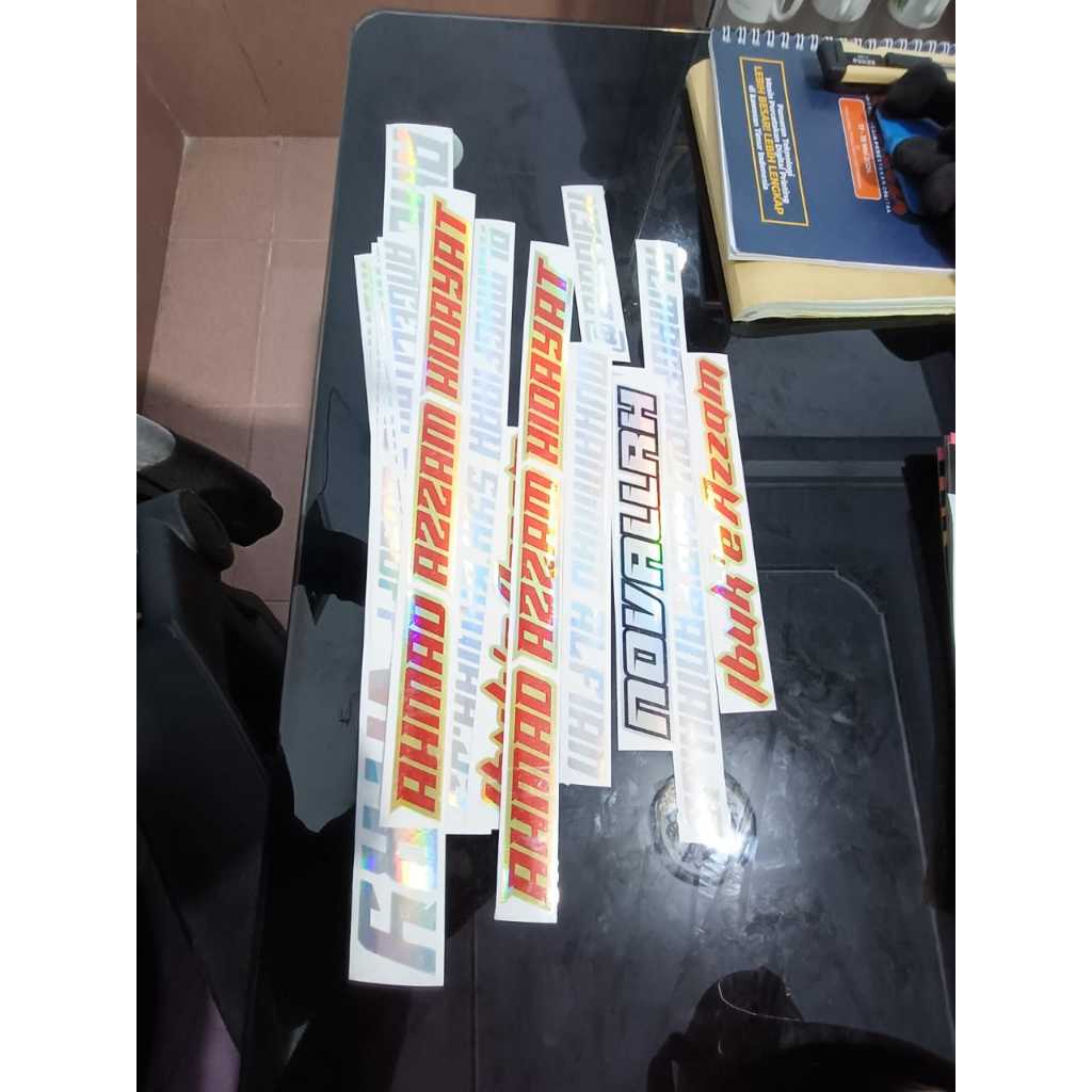 

Stiker Hologram variasi costum