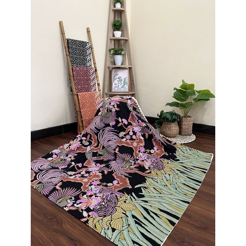 Kain batik solo alusan cendrawasih mabur hitam ungu