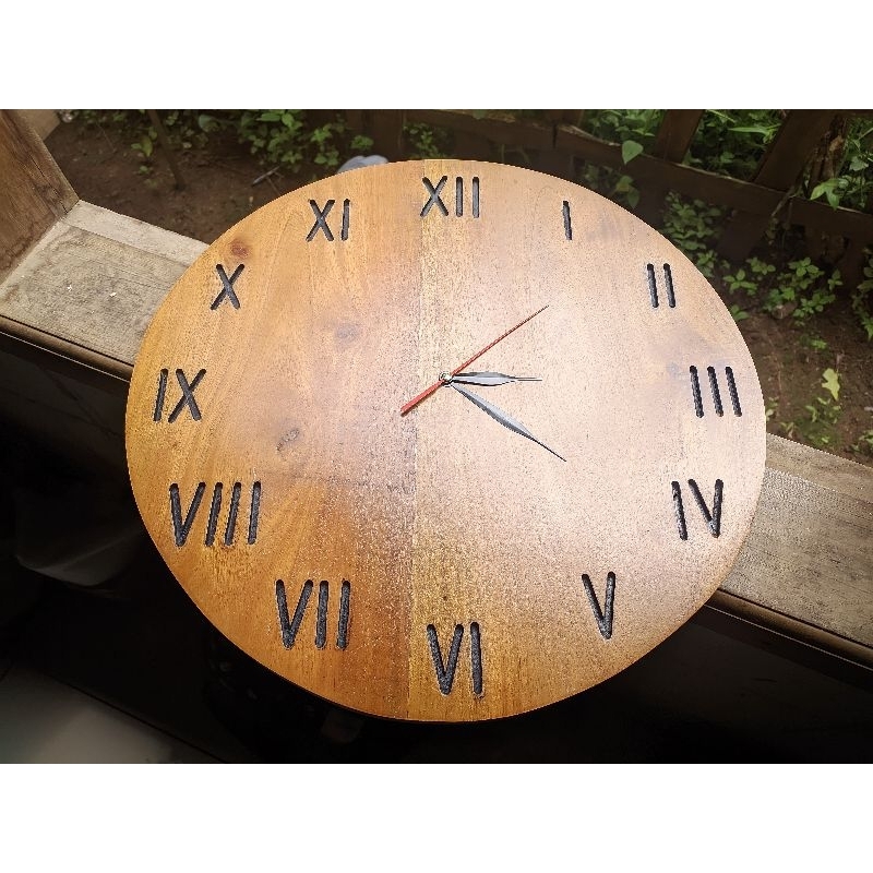 Jam Dinding Bulat Angka Romawi Kayu Jati