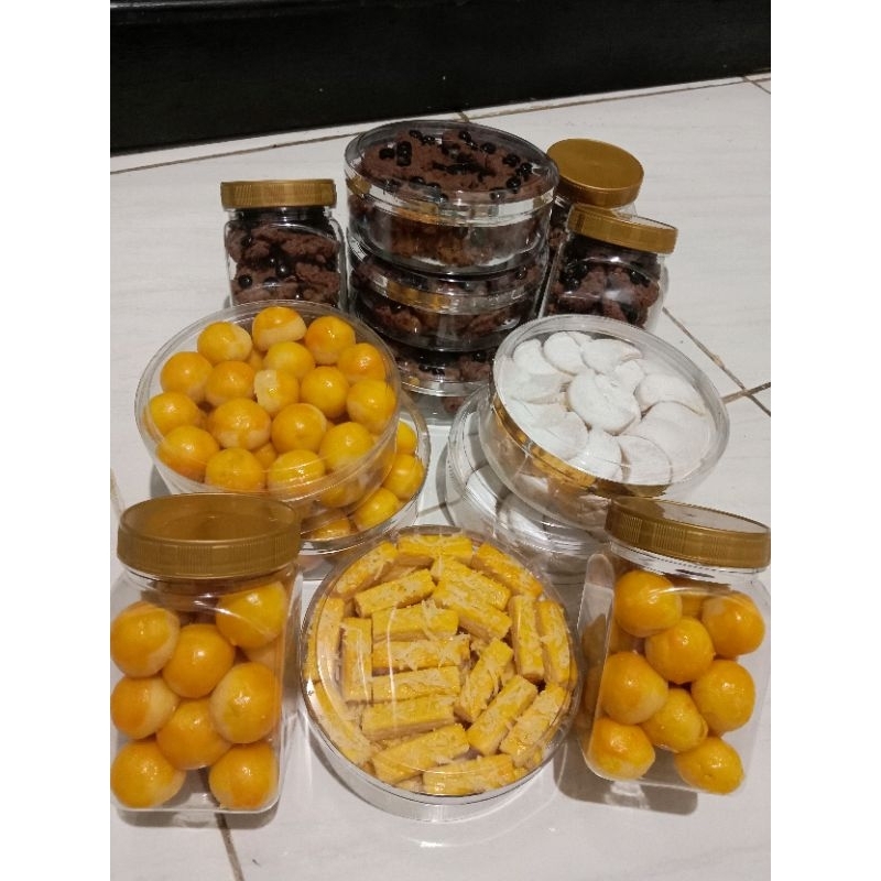 

KUE KERING HOMEMADE momfin's
