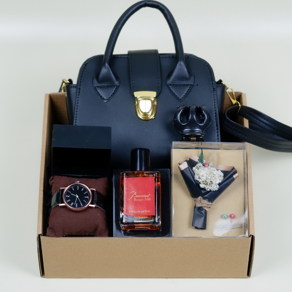 Hot Now  Hampers Kado Ulang Tahun Tas Cewek Terbaru  Hampers Wisuda Cewek Tas Premium