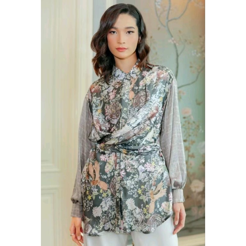 DEFECT SALE BENANG JARUM WONDERFUL HARMONY WRAP SHIRT GREY SIZE XL