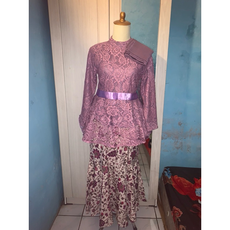 Kebaya wisuda remaja satu set