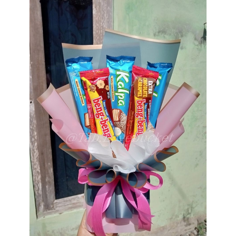 

BUKET COKLAT / BUCKET SNACK / BUKET SNACK BENG BENG / BUKET KALPA / BUCKET BUNGA / HAMPERS SNACK / BUKET WISUDA SEMPRO ULANGTAHUN