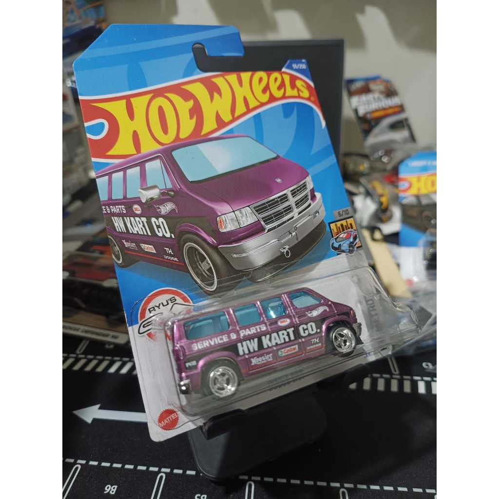 Hot Wheels Dodge Van Super Treasure Hunt STH THS