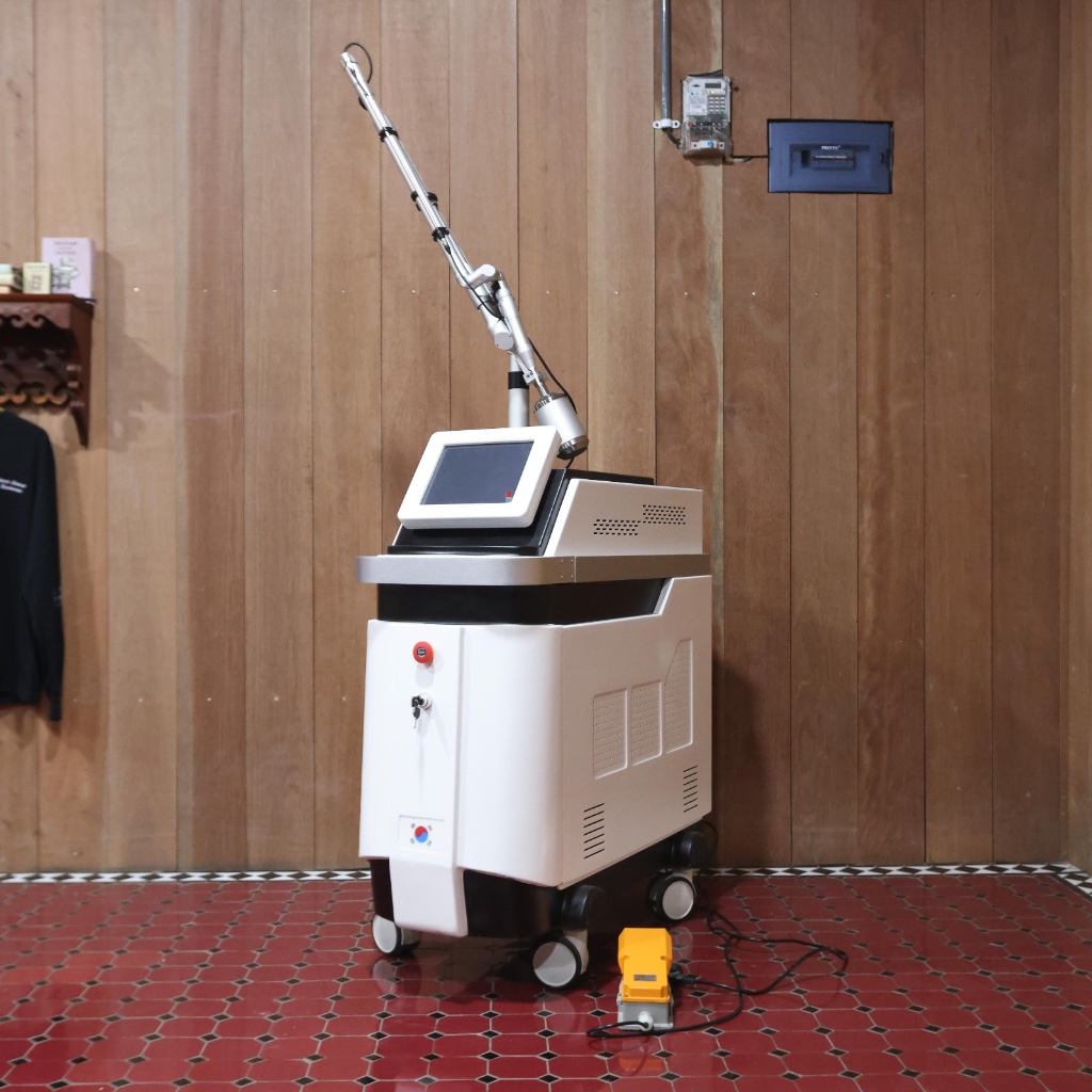 RF TUBE LASER FRACTIONAL CO2 LASER (SECOND)