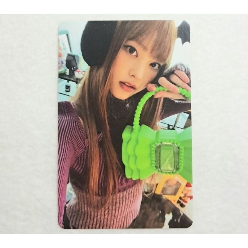 Haerin NewJeans Bag Hijau OMG Photocard Official