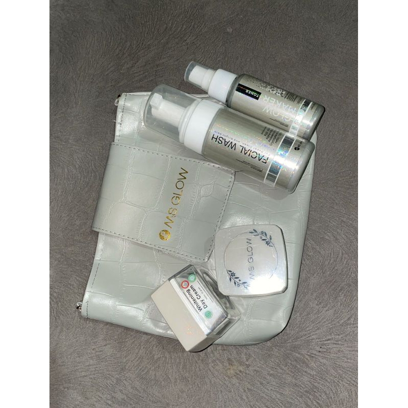 

MS Glow Whitening Series