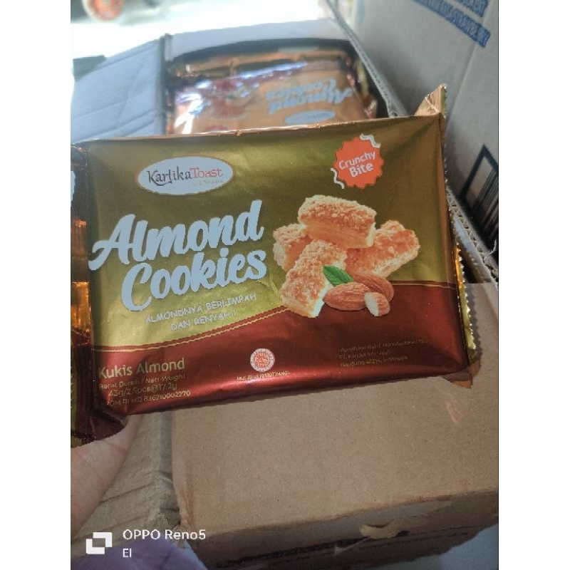 

almond cookies produk kartika sari