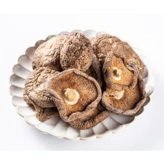 

Jamur Shitake Kering 100 Gram / Hioko / Xiangku / SiangKu / Shitake Mushroom