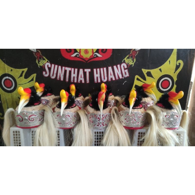 MAHKOTA TOPI DAYAK IBAN/TOPI ADAT DAYAK KALIMANTAN