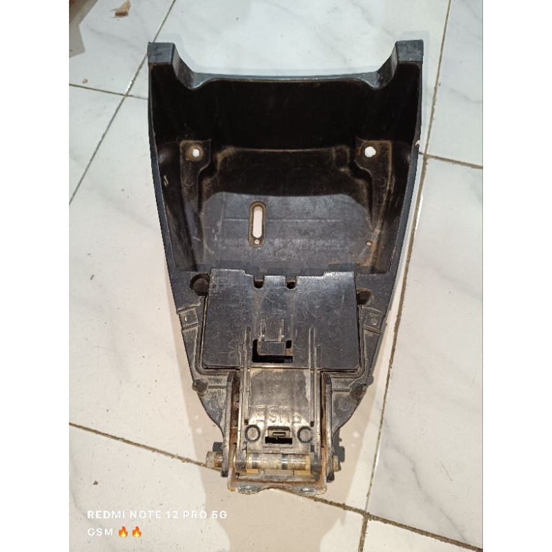 tempat aki bagasi mio soul karbu dudukan jok mio soul tempat aki mio soul karbu lepasan