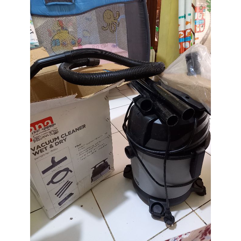 PRELOVED Merk APA Ace Hardware Vacuum Cleaner Wet and Dry GOOD CONDITION Harga Pasaran Masih 449.000