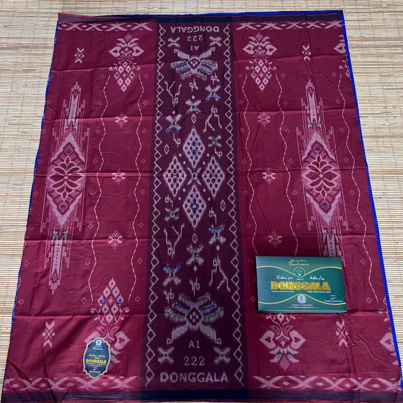 sarung DONGGALA A1
