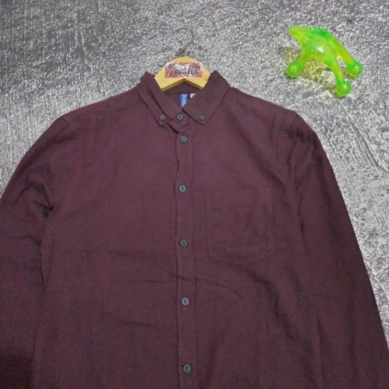 KEMEJA H&M MAROON